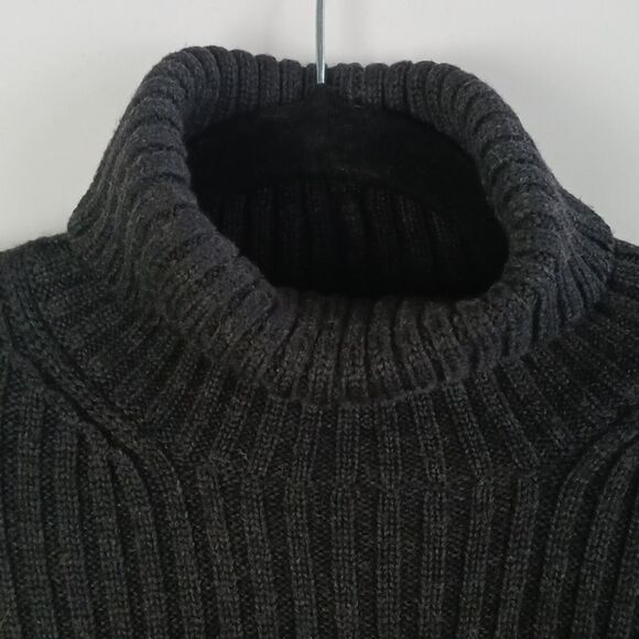 Prada Gray Wool Ribbed Turtleneck Sweater. - Picture 2 of 9